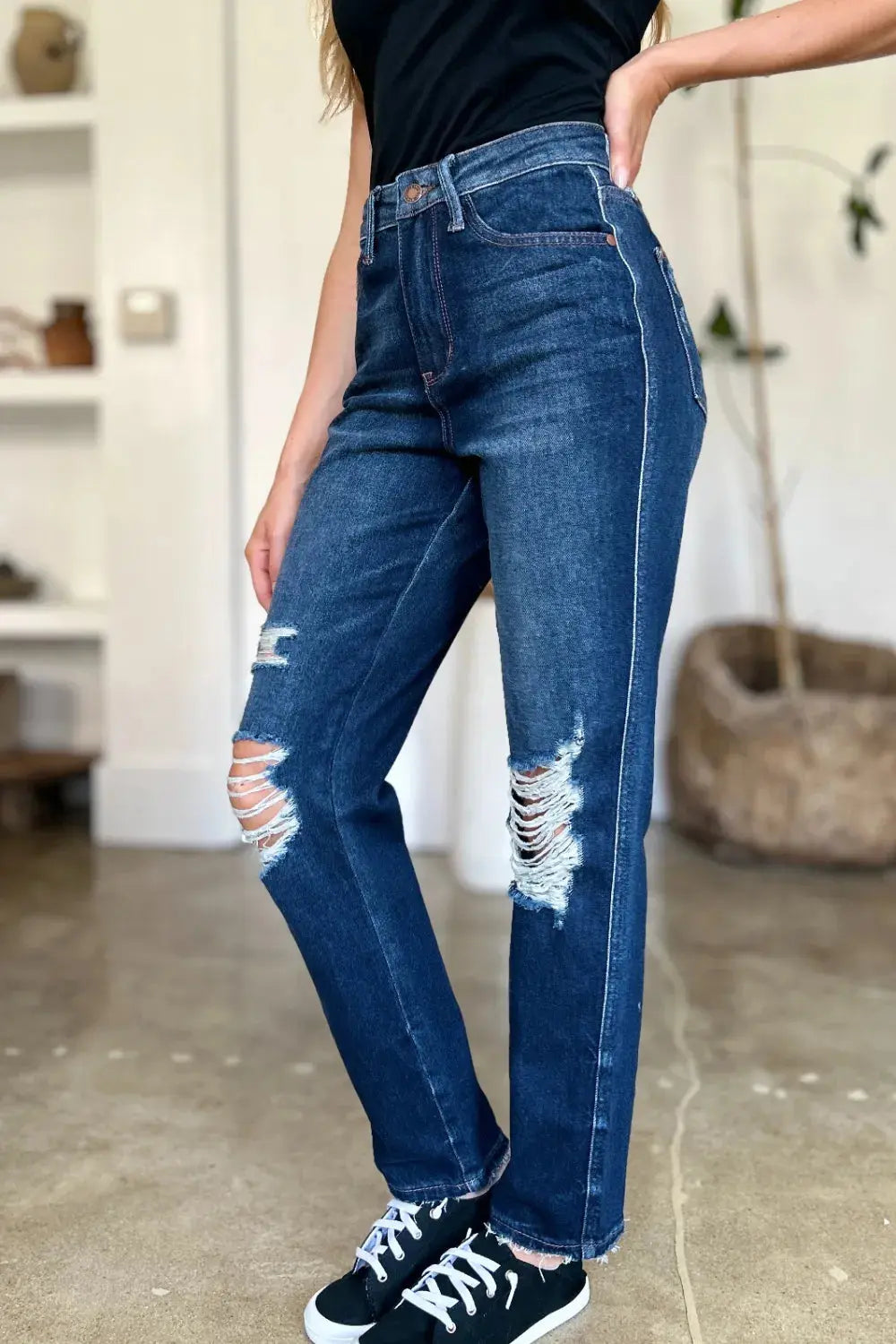 Full Size High Waist Rigid Magic Heavy Destroy Straight Judy Blue Jeans